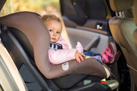 Transporte de crianças nos carros: cadeirinha pode ser reutilizada?