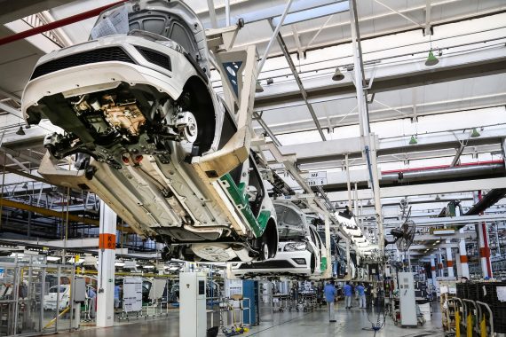 Crescimento de vendas e produção de veículos deve desacelerar em 2019, prevê Anfavea