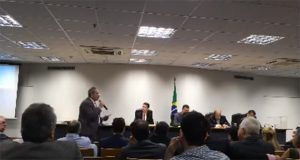 Placa do Mercosul foi tema de reunião consultiva do Denatran