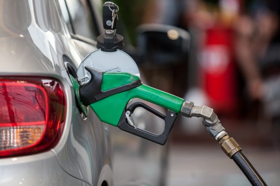 Preço médio da gasolina e do diesel tem alta nos postos, diz ANP