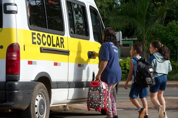Proposta aumenta penalidade para condutores não autorizados de transporte escolar