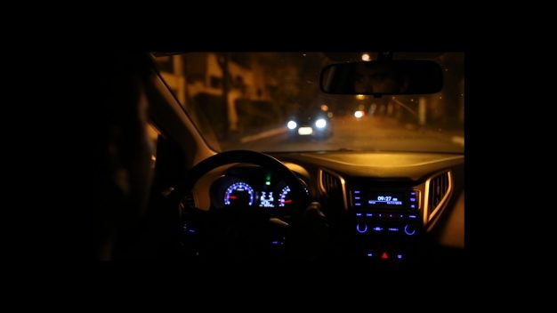 Veja as vantagens das lâmpadas de LED na sinalização e iluminação interna do carro