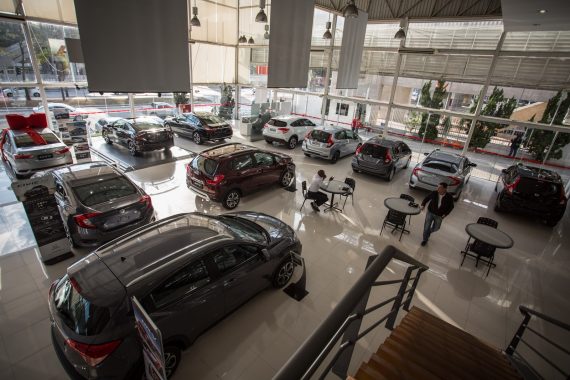 Venda de veículos novos sobe 17% em julho no Brasil