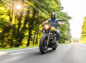 Uso de luzes em motocicletas: veja novas regras