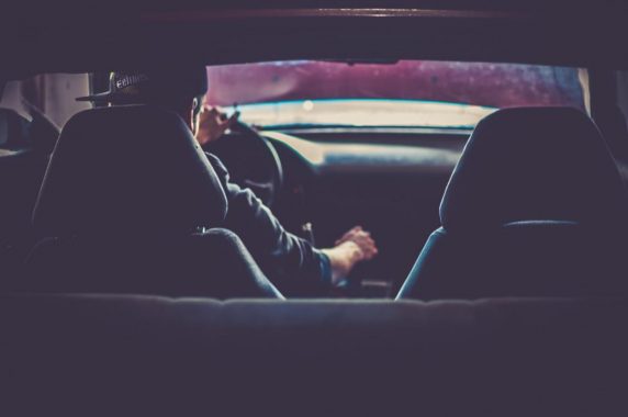 Estudo diz que jogos e filmes deixam motoristas mais agressivos